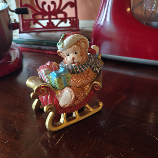 Fitz and Floyd Classics Teddy in a Sleigh Candy dish