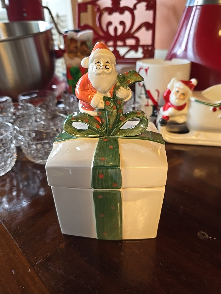 Fitz and Floyd Santa Bow Trinket Box